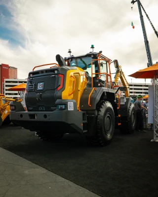 LiuGong 856T — 3