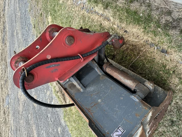 Tilt Bucket AMI 60 Pouces AMI  2021