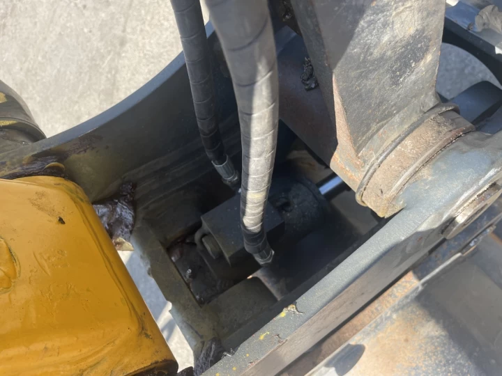 2022 LIUGONG 909 ECR 