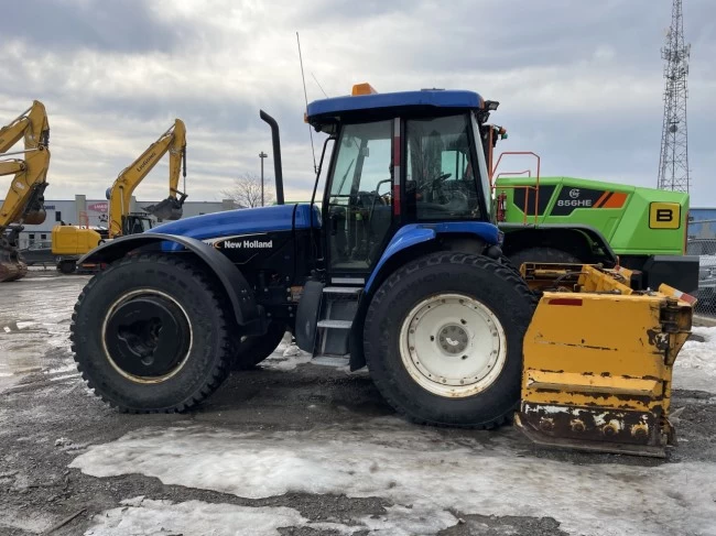 NEW HOLLAND TV 145 - 2006